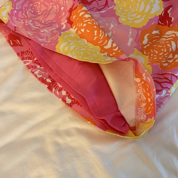 Lily Pulitzer size 0 halter top with zip back. Patterned dress - Picture 3 of 7